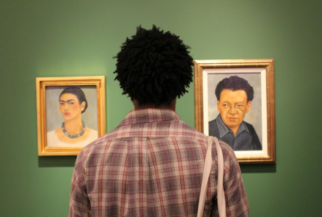 Me, Frida & Diego. Photo by Gustavo S. Requena